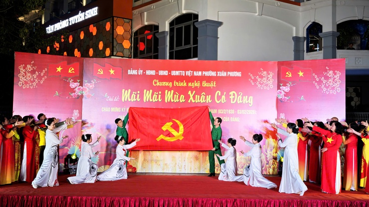 “Mãi mãi mùa xuân có Đảng” – dấu ấn văn hóa đặc sắc trong chuỗi hoạt động mừng Đảng, mừng Xuân tại Xuân Phương- Ảnh 1.