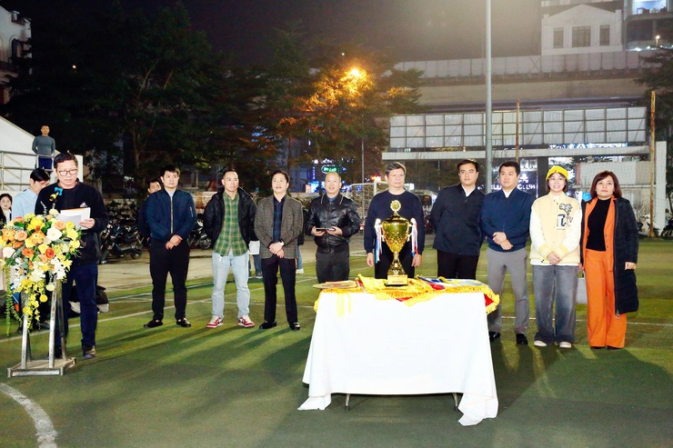 Phường Ô Chợ Dừa bế mạc giải bóng đá chào mừng đại hội đảng toàn quốc lần thứ XIV, kỷ niệm 96 năm ngày thành lập Đảng cộng sản Việt Nam – mừng xuân Bính Ngọ 2026- Ảnh 1.