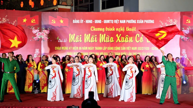 “Mãi mãi mùa xuân có Đảng” – dấu ấn văn hóa đặc sắc trong chuỗi hoạt động mừng Đảng, mừng Xuân tại Xuân Phương- Ảnh 2.