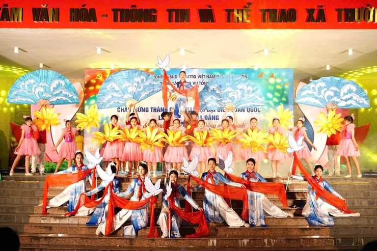 Xã Thường Tín tổ chức thành công đêm văn nghệ chào mừng Đại hội Đảng toàn quốc lần thứ XIV- Ảnh 8.