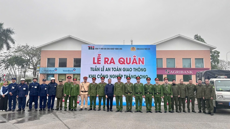 Công an xã Thiên Lộc tổ chức Tuần lễ an toàn giao thông tại địa bàn KCN Thăng Long- Ảnh 1.