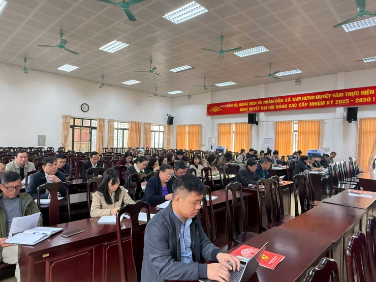 Gian ban Đảng bộ, chi bộ trực thuộc tập trung lãnh đạo đồng bộ, hoàn thành 100% nhiệm vụ Thành phố giao- Ảnh 3.