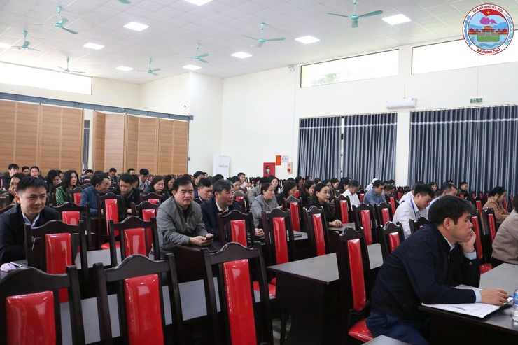 Xã Hưng Đạo tham dự Hội nghị tập huấn triển khai 04 thủ tục hành chính của Đảng trên Cổng Dịch vụ công Quốc gia- Ảnh 2.