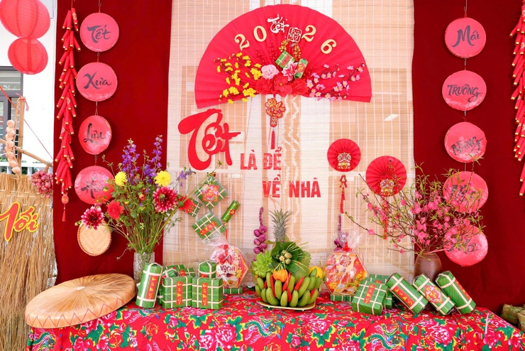 TRƯỜNG TIỂU HỌC THƯ LÂM TỔ CHỨC HỘI CHỢ XUÂN VỚI CHỦ ĐỀ “ XUÂN TÌNH NGUYỆN- TẾT SẺ CHIA”
- Ảnh 13.