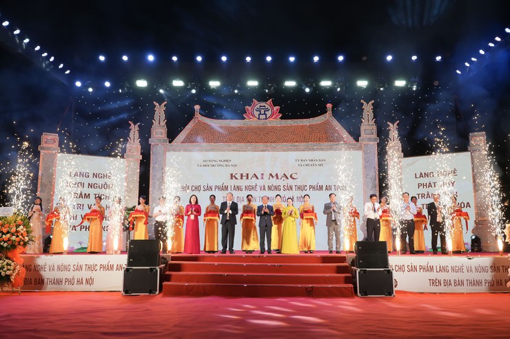 Làng nghề khảm trai - sơn mài Chuyên Mỹ chính thức được công nhận là thành viên của Mạng lưới các thành phố thủ công sáng tạo thế giới- Ảnh 9.