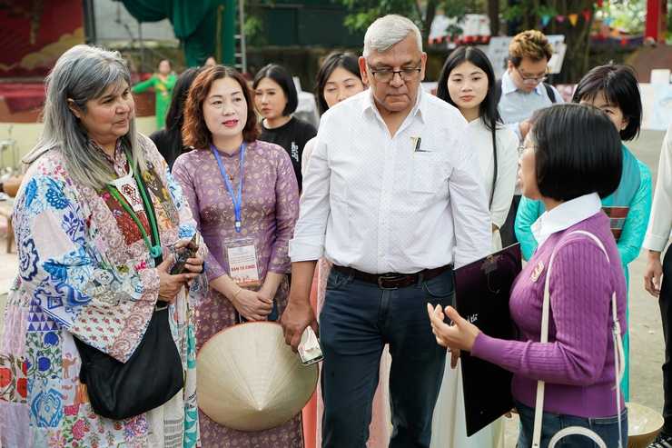 Làng nghề khảm trai - sơn mài Chuyên Mỹ chính thức được công nhận là thành viên của Mạng lưới các thành phố thủ công sáng tạo thế giới- Ảnh 5.
