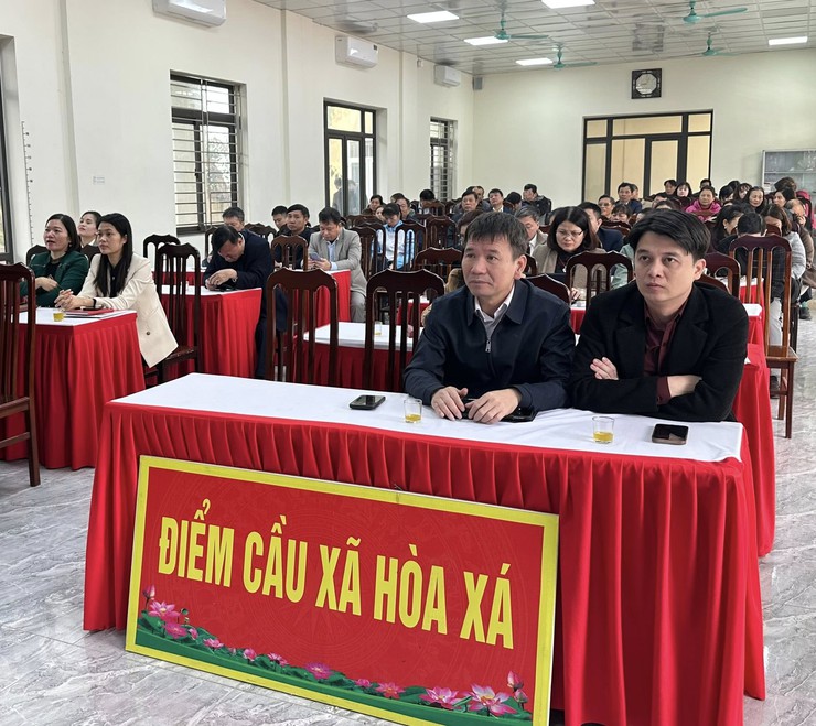 BAN THƯỜNG VỤ ĐẢNG ỦY XÃ HÒA XÁ TIẾP SÓNG HỘI NGHỊ TRỰC TUYẾN TOÀN QUỐC QUÁN TRIỆT, THÔNG BÁO KẾT QUẢ ĐẠI HỘI XIV CỦA ĐẢNG- Ảnh 2.