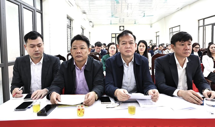 BAN THƯỜNG VỤ ĐẢNG ỦY XÃ HÒA XÁ TIẾP SÓNG HỘI NGHỊ TRỰC TUYẾN TOÀN QUỐC QUÁN TRIỆT, THÔNG BÁO KẾT QUẢ ĐẠI HỘI XIV CỦA ĐẢNG- Ảnh 1.