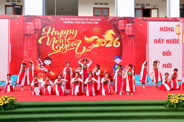 TRƯỜNG TIỂU HỌC THƯ LÂM TỔ CHỨC HỘI CHỢ XUÂN VỚI CHỦ ĐỀ “ XUÂN TÌNH NGUYỆN- TẾT SẺ CHIA”
- Ảnh 7.