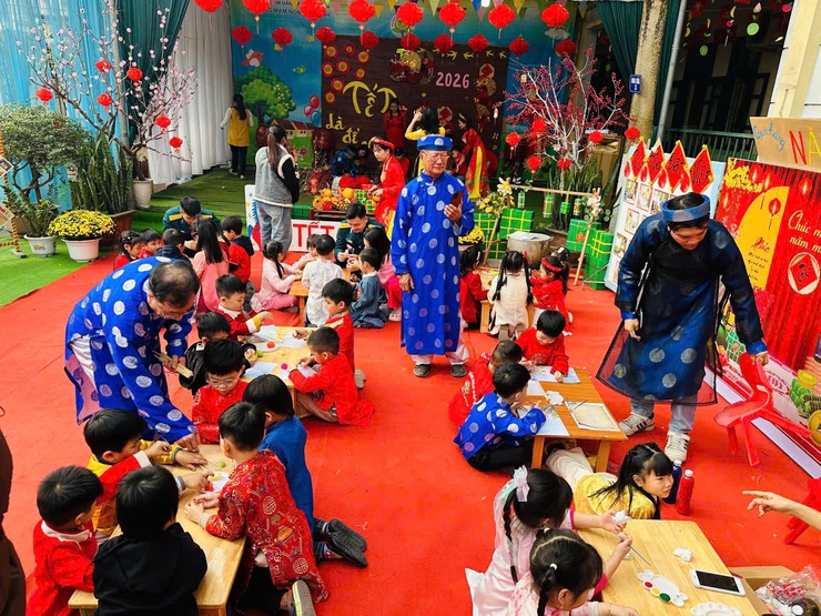 TRƯỜNG MẦM NON PHÚ MINH TỔ CHỨC NGÀY HỘI XUÂN

- Ảnh 2.