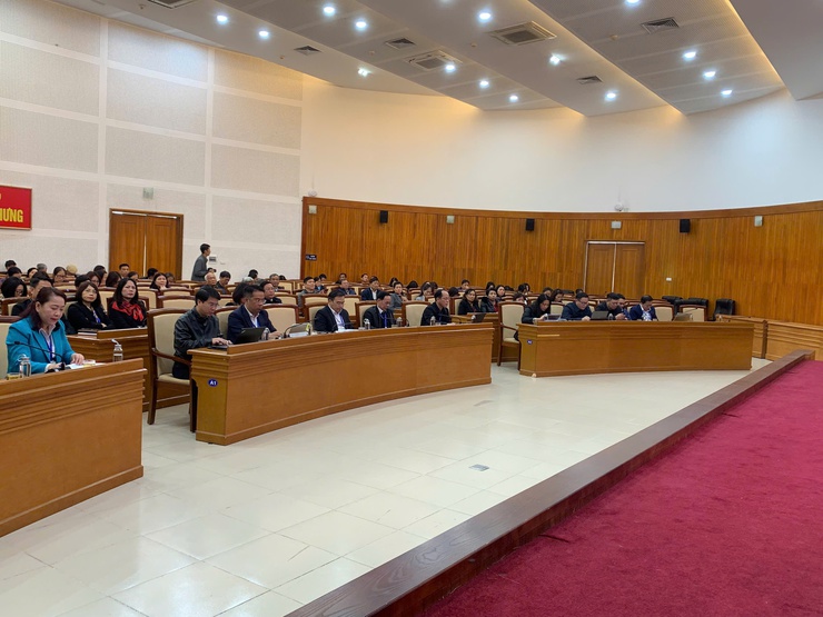 Tiếp sóng hội nghị thông báo nhanh kết quả Đại hội đại biểu toàn quốc lần thứ XIV của Đảng tại điểm cầu phường Việt Hưng- Ảnh 3.