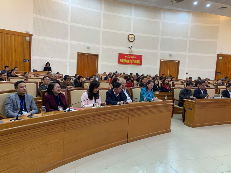 Tiếp sóng hội nghị thông báo nhanh kết quả Đại hội đại biểu toàn quốc lần thứ XIV của Đảng tại điểm cầu phường Việt Hưng- Ảnh 2.