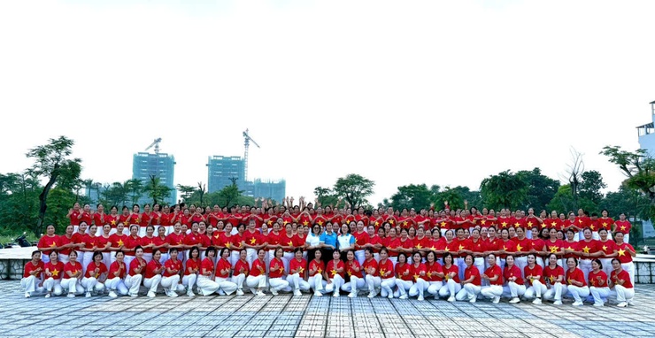 Hội Phụ nữ phường Long Biên - Hạt nhân nòng cốt xây dựng đời sống văn hóa khu dân cư- Ảnh 2.