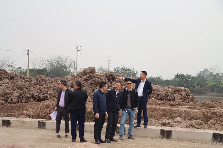 Đồng chí Bí thư Đảng uỷ xã Nguyễn Xuân Thanh kiểm tra tiến độ một số dự án trọng điểm trên địa bàn- Ảnh 4.