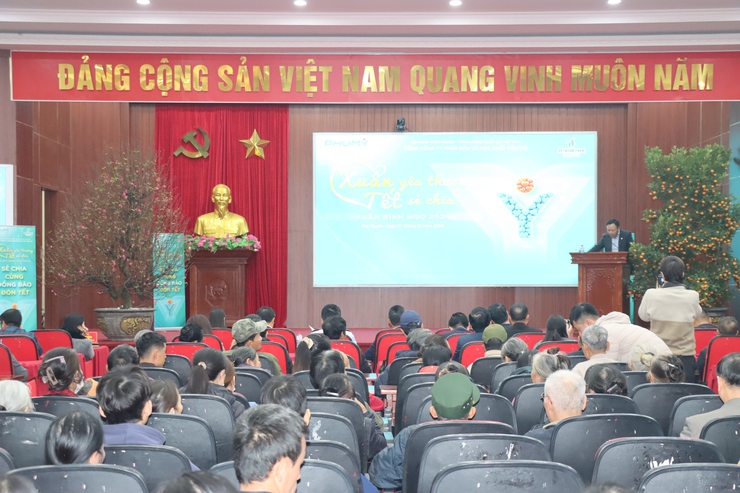 Chương trình “Xuân yêu thương – Tết sẻ chia” mang Tết ấm đến các hộ khó khăn- Ảnh 1.