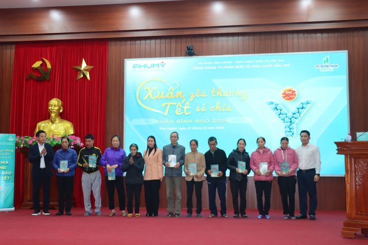 Chương trình “Xuân yêu thương – Tết sẻ chia” mang Tết ấm đến các hộ khó khăn- Ảnh 9.