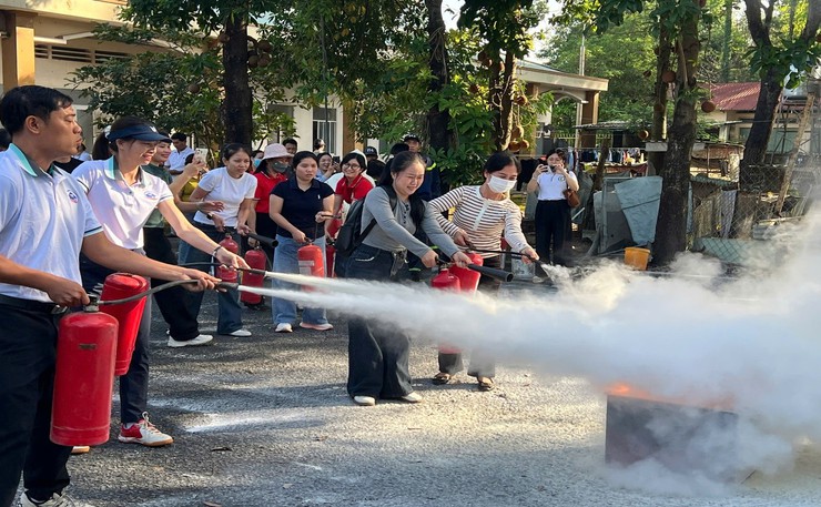 Phường Ô Chợ Dừa tăng cường cao điểm tuyên truyền phòng cháy, chữa cháy mùa hanh khô- Ảnh 3.