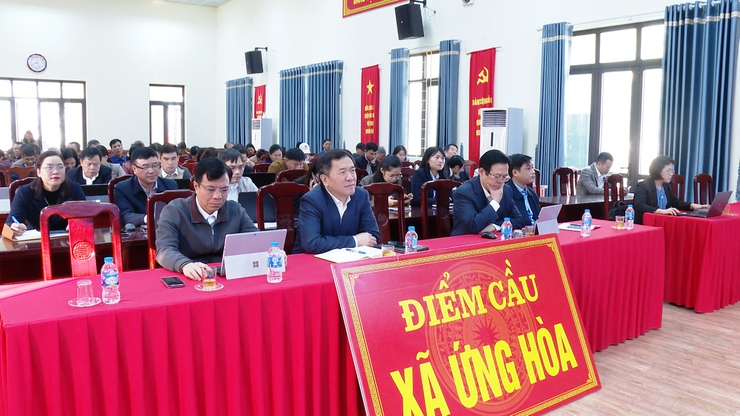 Ứng Hòa tham dự hội  nghị báo cáo viên Trung ương thông báo nhanh kết quả Đại hội XIV của Đảng.- Ảnh 1.