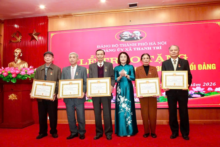 Huy hiệu Đảng – Niềm tự hào của các đảng viên lão thành xã Thanh Trì- Ảnh 5.