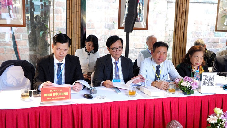 HỘI THẢO KHOA HỌC "CỘI NGUỒN TỔ TIÊN ĐẠI THI HÀO NGUYỄN DU – DANH NHÂN VĂN HÓA THẾ GIỚI". 
Từ Canh Hoạch cội nguồn tổ tiên đến Công viên văn hóa du lịch Nguyễn Du- Ảnh 6.