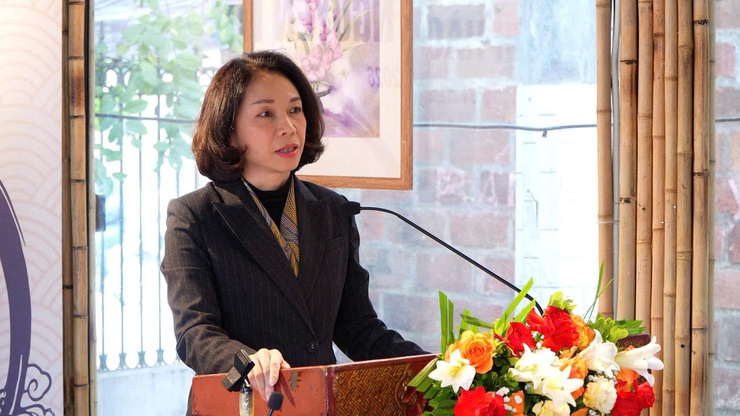 HỘI THẢO KHOA HỌC "CỘI NGUỒN TỔ TIÊN ĐẠI THI HÀO NGUYỄN DU – DANH NHÂN VĂN HÓA THẾ GIỚI". 
Từ Canh Hoạch cội nguồn tổ tiên đến Công viên văn hóa du lịch Nguyễn Du- Ảnh 8.