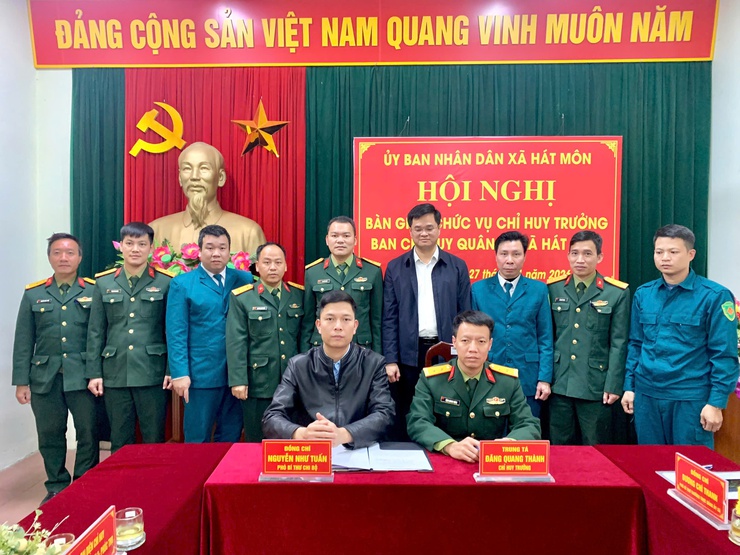 Xã Hát Môn tổ chức Hội nghị bàn giao nhiệm vụ Chỉ huy trưởng Ban Chỉ huy Quân sự xã- Ảnh 2.
