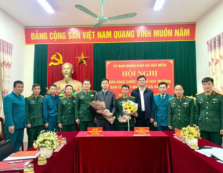Xã Hát Môn tổ chức Hội nghị bàn giao nhiệm vụ Chỉ huy trưởng Ban Chỉ huy Quân sự xã- Ảnh 3.