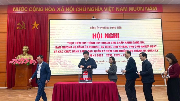 ĐẢNG ỦY PHƯỜNG LONG BIÊN TỔ CHỨC HỘI NGHỊ THỰC HIỆN QUY TRÌNH QUY HOẠCH CÁN BỘ- Ảnh 5.