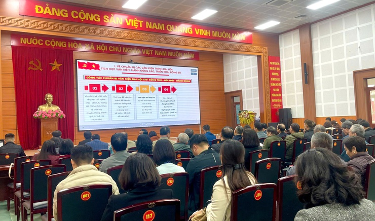 Đảng ủy phường Long Biên tổ chức tiếp sóng Hội nghị thông báo nhanh kết quả Đại hội XIV của Đảng- Ảnh 2.