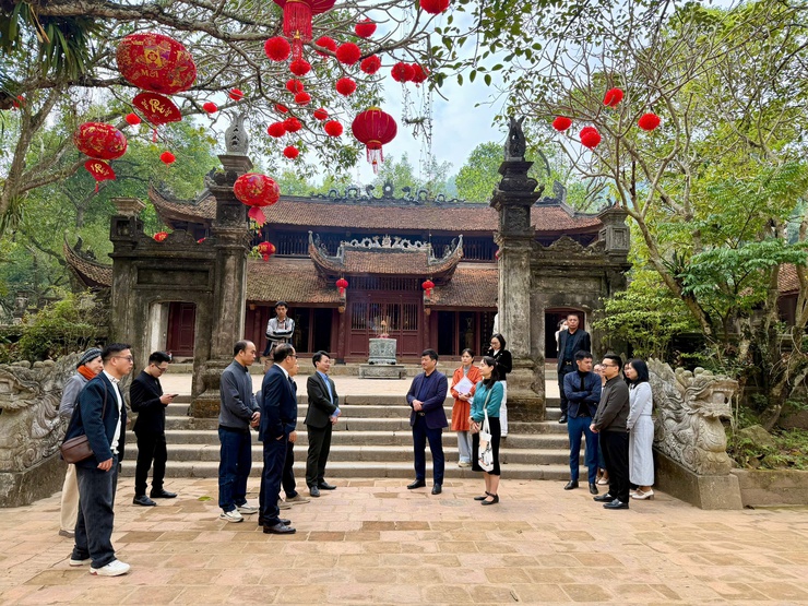 UBND XÃ SÓC SƠN LÀM VIỆC VỚI SỞ DU LỊCH HÀ NỘI VỀ XÂY DỰNG SẢN PHẨM DU LỊCH TRẢI NGHIỆM ĐÊM TẠI ĐỀN SÓC- Ảnh 2.