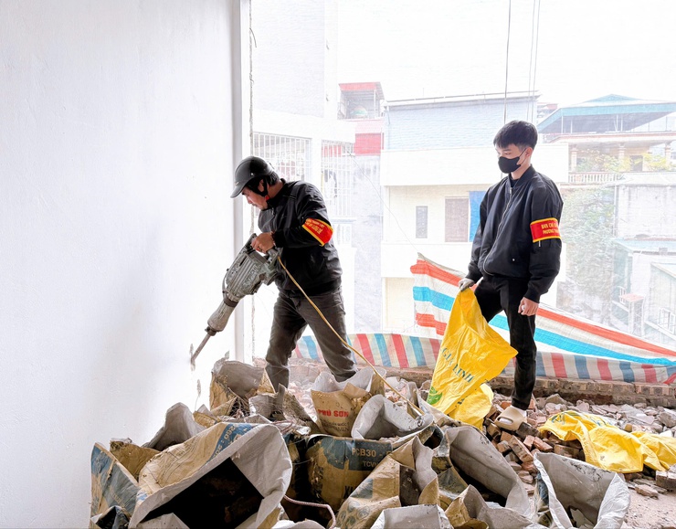 Phường Thanh Liệt ra quân cưỡng chế 3 công trình vi phạm trật tự xây dựng trên đất nông nghiệp- Ảnh 5.