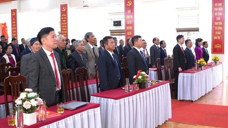 LỄ KỶ NIỆM 96 NĂM NGÀY THÀNH LẬP ĐẢNG CỘNG SẢN VIỆT NAM VÀ TRAO TẶNG HUY HIỆU ĐẢNG ĐỢT 03/02/2026 - Ảnh 1.