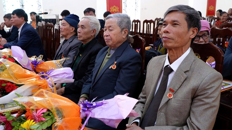 LỄ KỶ NIỆM 96 NĂM NGÀY THÀNH LẬP ĐẢNG CỘNG SẢN VIỆT NAM VÀ TRAO TẶNG HUY HIỆU ĐẢNG ĐỢT 03/02/2026 - Ảnh 13.