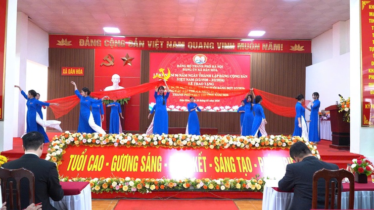LỄ KỶ NIỆM 96 NĂM NGÀY THÀNH LẬP ĐẢNG CỘNG SẢN VIỆT NAM VÀ TRAO TẶNG HUY HIỆU ĐẢNG ĐỢT 03/02/2026 - Ảnh 19.