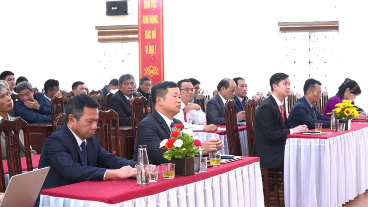 LỄ KỶ NIỆM 96 NĂM NGÀY THÀNH LẬP ĐẢNG CỘNG SẢN VIỆT NAM VÀ TRAO TẶNG HUY HIỆU ĐẢNG ĐỢT 03/02/2026 - Ảnh 3.