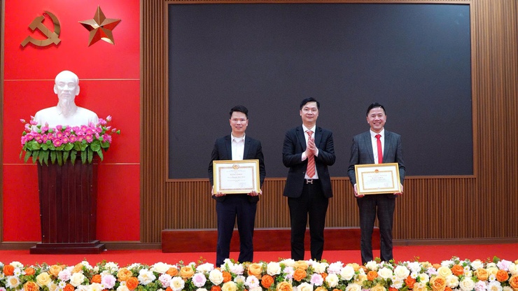 LỄ KỶ NIỆM 96 NĂM NGÀY THÀNH LẬP ĐẢNG CỘNG SẢN VIỆT NAM VÀ TRAO TẶNG HUY HIỆU ĐẢNG ĐỢT 03/02/2026 - Ảnh 16.