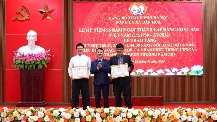 LỄ KỶ NIỆM 96 NĂM NGÀY THÀNH LẬP ĐẢNG CỘNG SẢN VIỆT NAM VÀ TRAO TẶNG HUY HIỆU ĐẢNG ĐỢT 03/02/2026 - Ảnh 17.