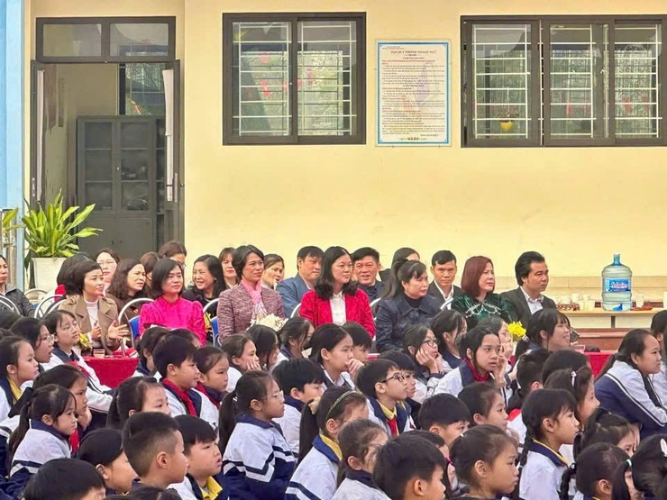 Quốc Oai tổ chức chuyên đề “An toàn trên không gian mạng” cho học sinh Tiểu học và THCS Thạch Thán- Ảnh 7.