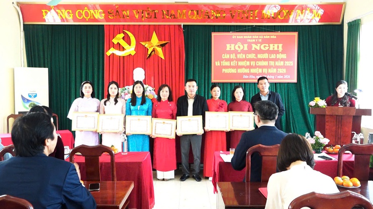 TRẠM Y TẾ XÃ DÂN HÒA TỔNG KẾT NHIỆM VỤ NĂM 2025, TRIỂN KHAI PHƯƠNG HƯỚNG NHIỆM VỤ NĂM 2026- Ảnh 10.