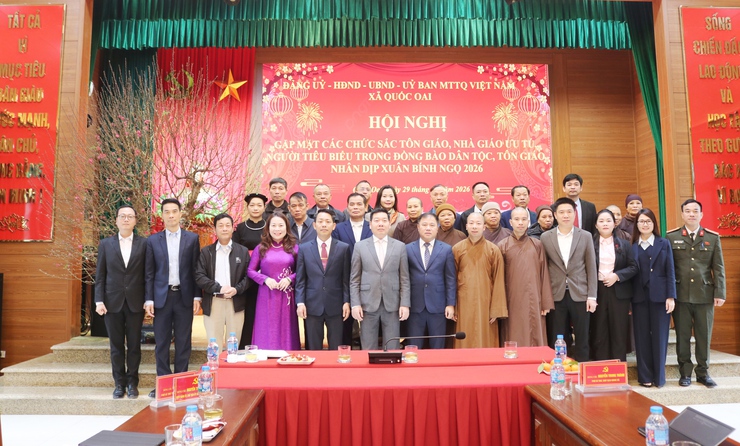 Quốc Oai gặp mặt chức sắc tôn giáo, nhà giáo ưu tú và người tiêu biểu nhân dịp Xuân Bính Ngọ 2026- Ảnh 11.