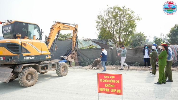 XÃ HƯNG ĐẠO TỔ CHỨC CƯỠNG CHẾ PHÁ DỠ CÁC CÔNG TRÌNH VI PHẠM ĐẤT ĐAI, TRẬT TỰ XÂY DỰNG THÁNG 01/2026- Ảnh 4.