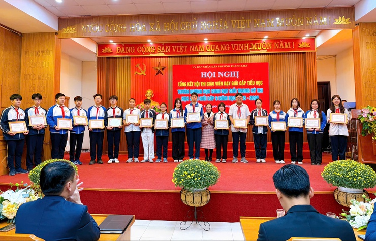 Phường Thanh Liệt: Tổng kết hội thi giáo viên dạy giỏi cấp tiểu học; tuyên dương học sinh giỏi lớp 9 năm học 2025 - 2026- Ảnh 9.