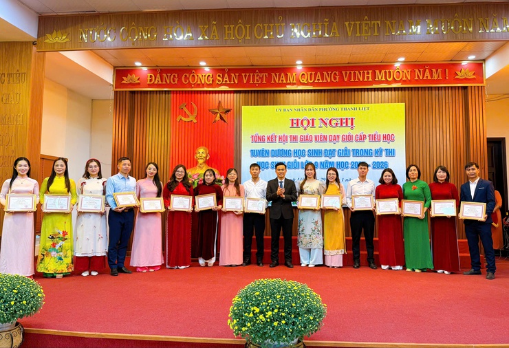 Phường Thanh Liệt: Tổng kết hội thi giáo viên dạy giỏi cấp tiểu học; tuyên dương học sinh giỏi lớp 9 năm học 2025 - 2026- Ảnh 3.