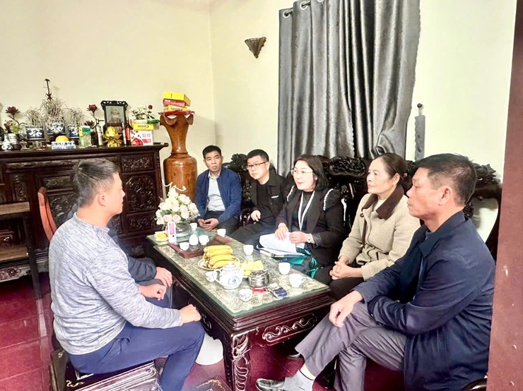 Uỷ ban Mặt trận Tổ quốc Việt Nam phường tuyên truyền, vận động nhân dân bàn giao mặt bằng thực hiện các dự án trên địa bàn- Ảnh 4.