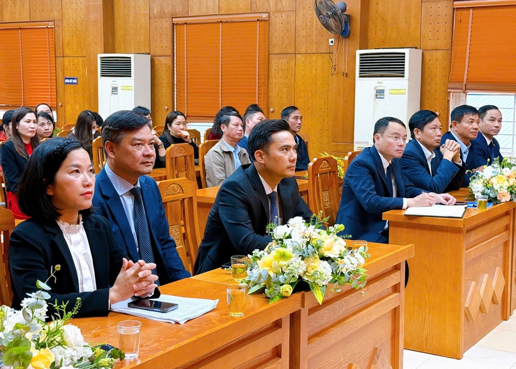 Thanh Liệt: Ra mắt Trung tâm Dịch vụ tổng hợp phường và công bố các quyết định về công tác cán bộ- Ảnh 1.