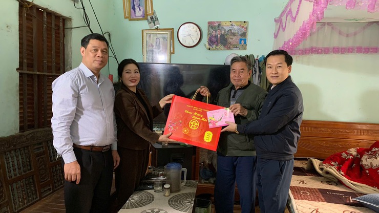 Xã Yên Xuân: Thăm tặng quà gia đình chính sách, người có công với cách mạng nhân dịp Tết nguyên đán Bính Ngọ năm 2026- Ảnh 8.