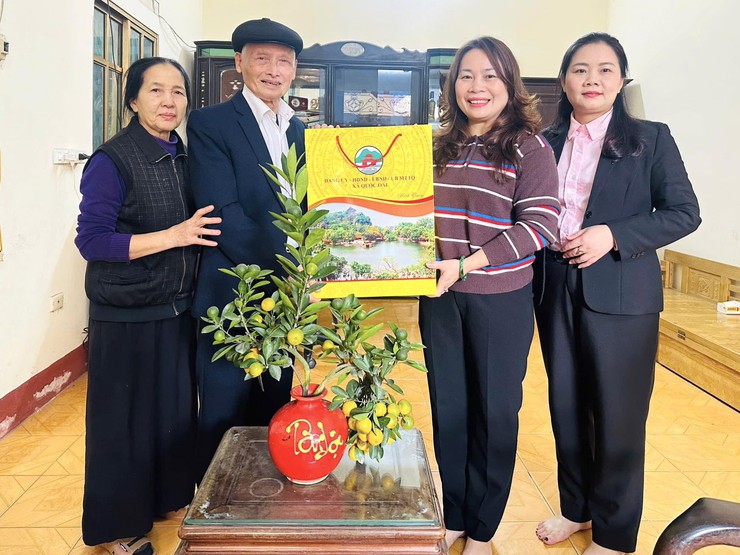 Quốc Oai gặp mặt chức sắc tôn giáo, nhà giáo ưu tú và người tiêu biểu nhân dịp Xuân Bính Ngọ 2026- Ảnh 7.