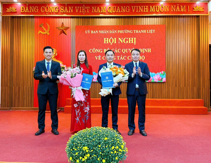 Thanh Liệt: Ra mắt Trung tâm Dịch vụ tổng hợp phường và công bố các quyết định về công tác cán bộ- Ảnh 6.