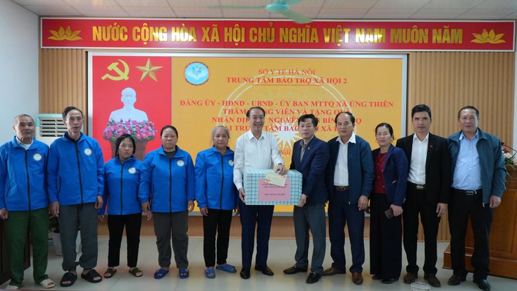 Thăm, tặng quà Tết Nguyên đán Bính Ngọ năm 2026 cho người có công và các đối tượng chính sách- Ảnh 3.