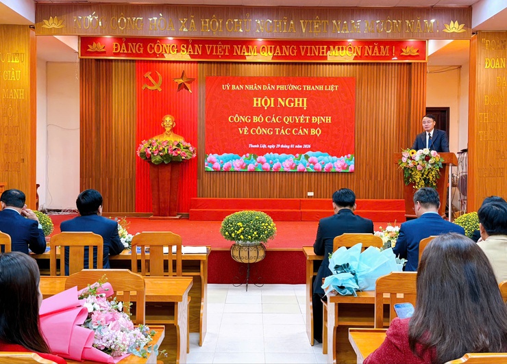 Thanh Liệt: Ra mắt Trung tâm Dịch vụ tổng hợp phường và công bố các quyết định về công tác cán bộ- Ảnh 10.